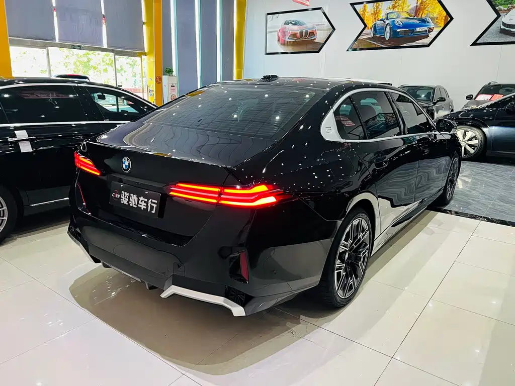 BMW 5 Series 2024