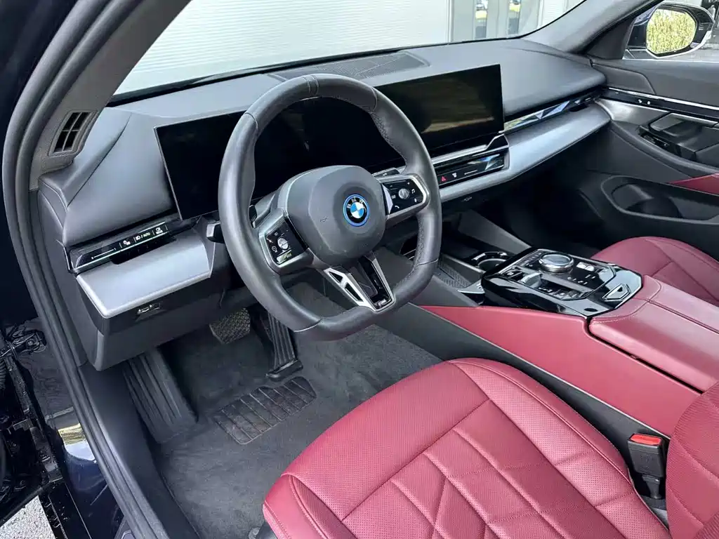 BMW i5 2025 — фото 8