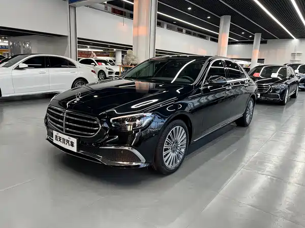 Mercedes-Benz E-Class 2022