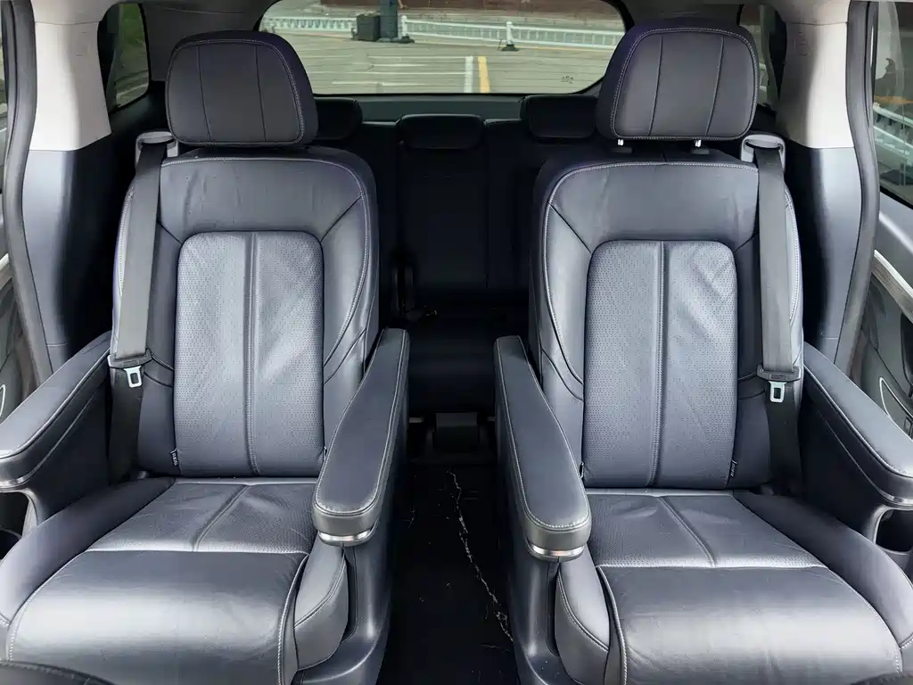 GAC Motor Trumpchi M8 2022 — фото 10