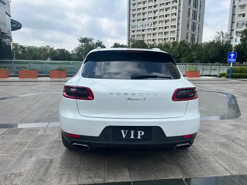 Porsche Macan 2018 — фото 14