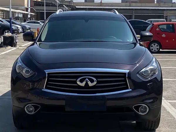 Infiniti QX70 2014