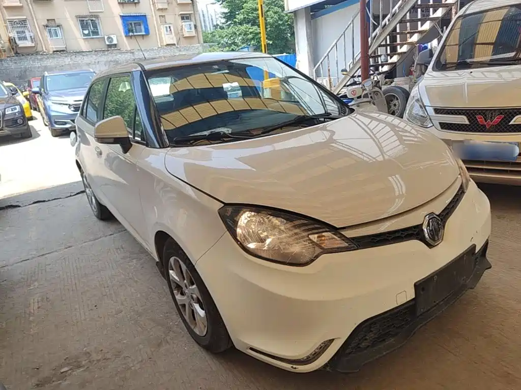 MG 3 2015