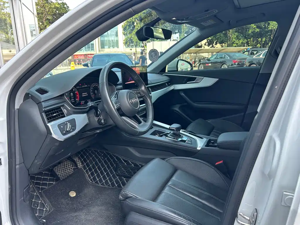Audi A4L 2020