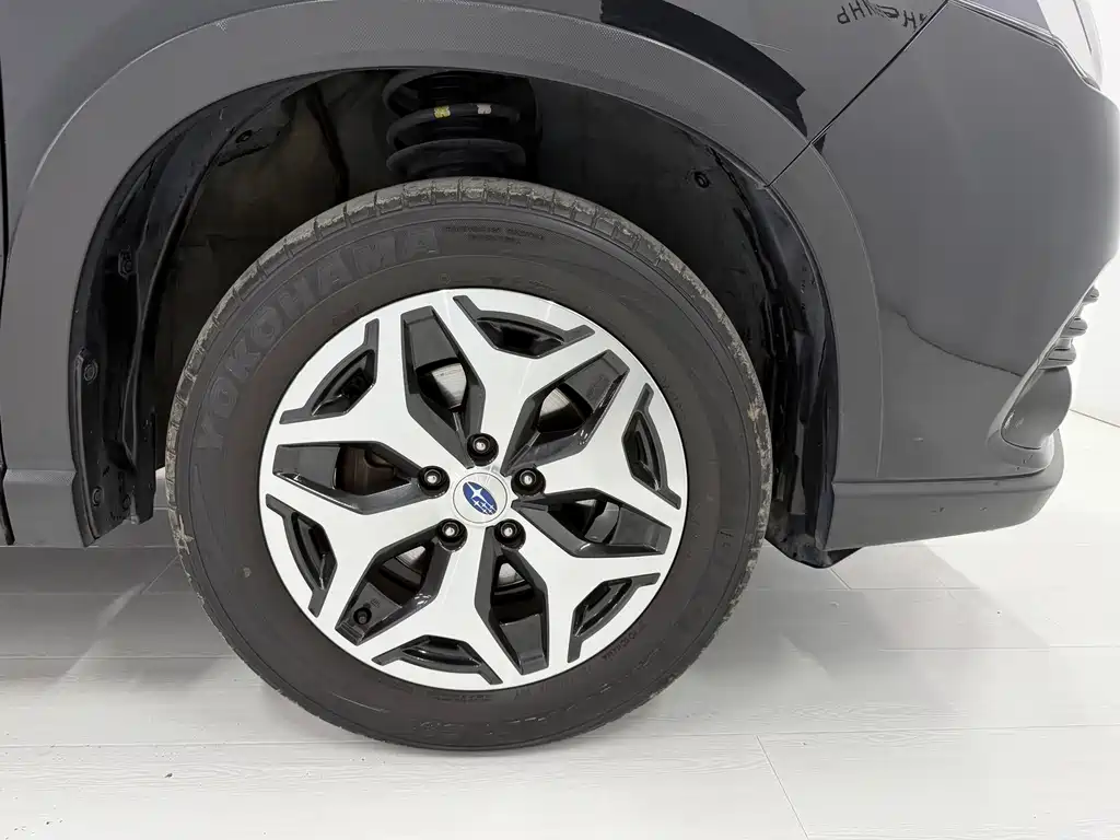 Subaru Forester 2022 — фото 22