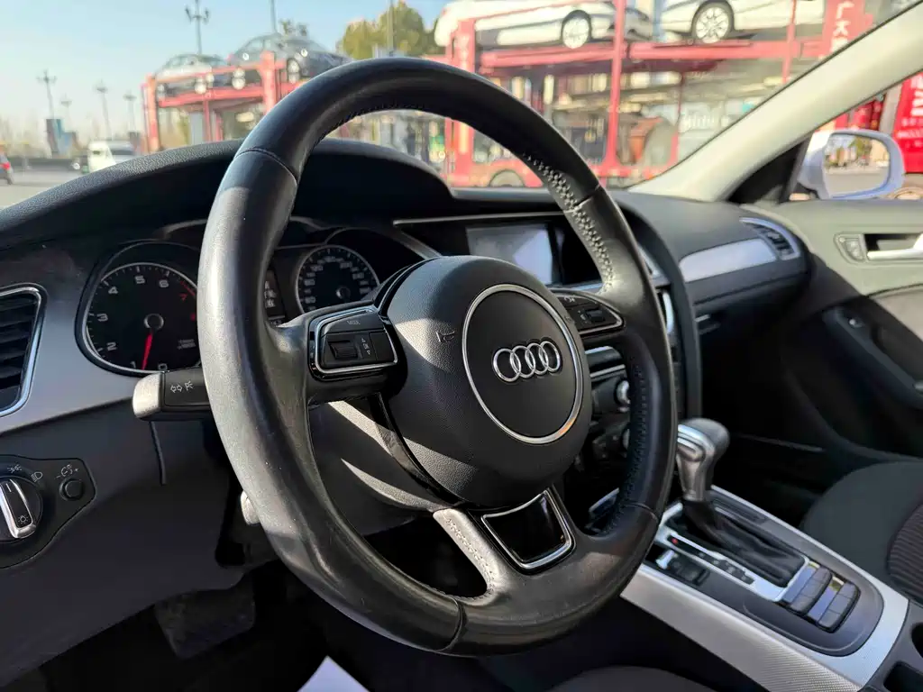 Audi A4L 2014 — фото 10