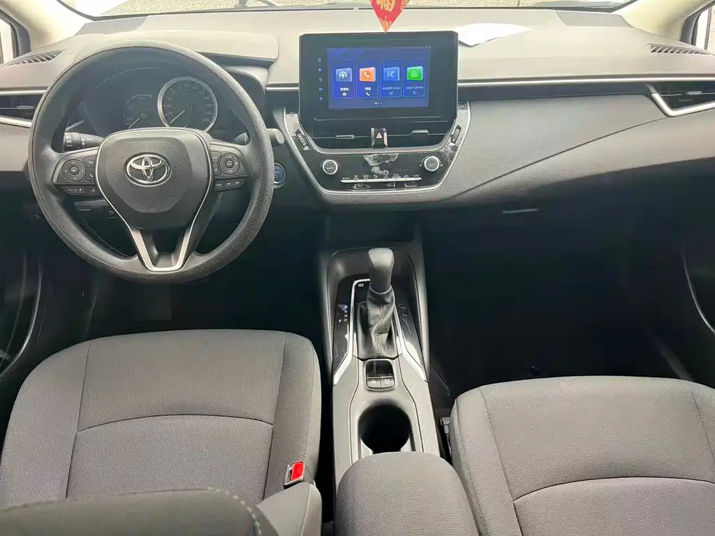 Toyota Corolla 2023 — фото 11