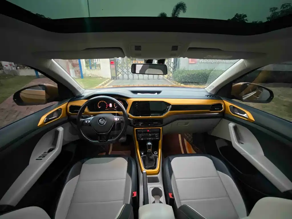 Volkswagen T-Cross 2019
