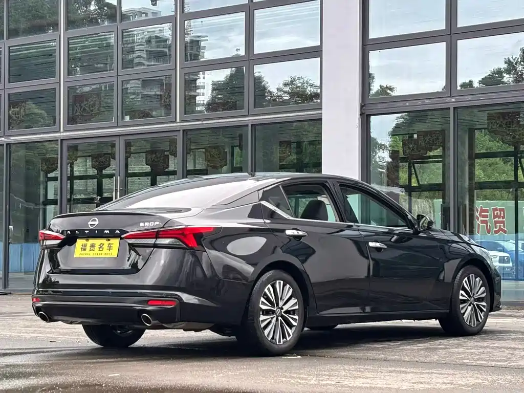 Nissan Teana 2024