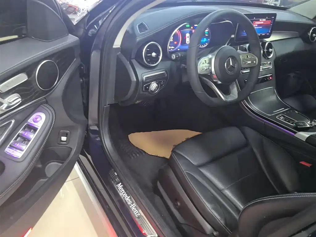 Mercedes-Benz C-Class 2020 — фото 16
