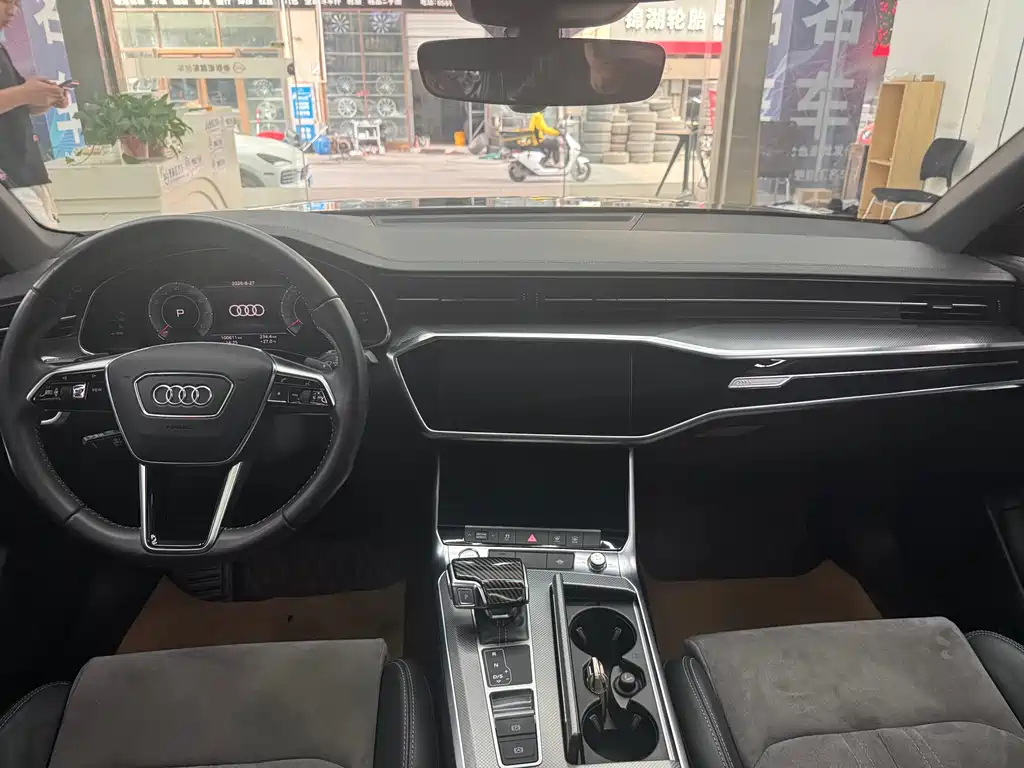 Audi A6L 2020