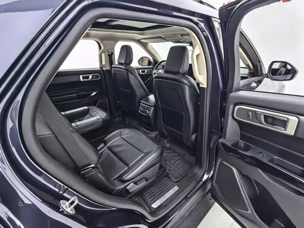 Ford Explorer 2022 — фото 10