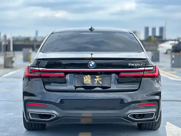 BMW 7 Series 2021