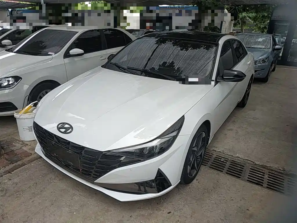 Hyundai Elantra 2020 — фото 1