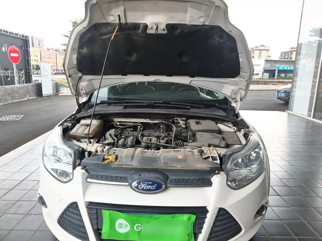 Ford Focus 2015 — фото 17