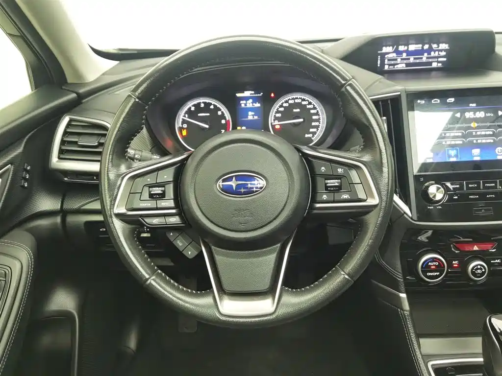 Subaru Forester 2020 — фото 11
