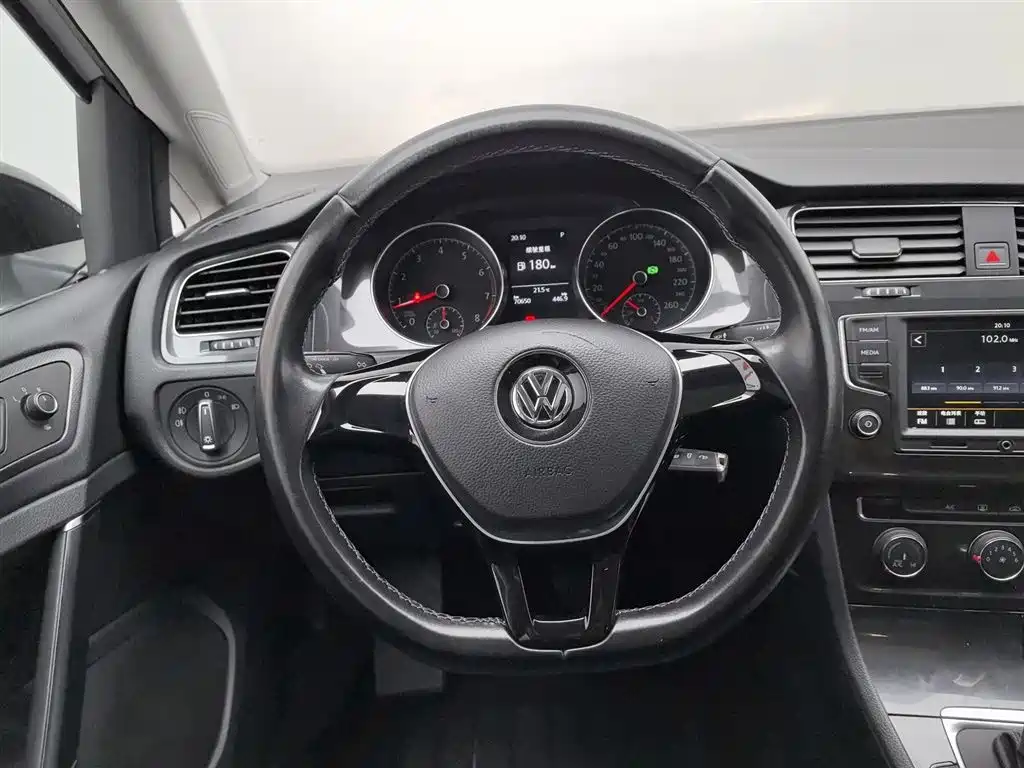 Volkswagen Golf 2018 — фото 11