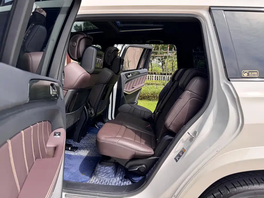 Mercedes-Benz GLS AMG 2018 — фото 11