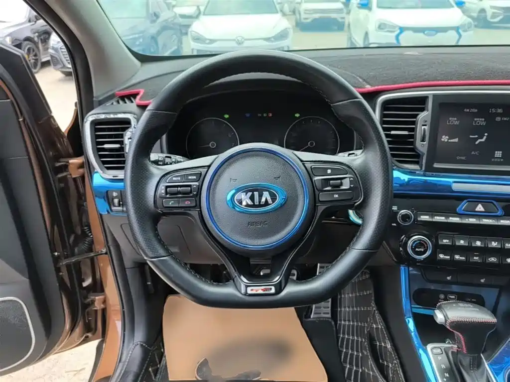 Kia KX5 2016 — фото 11
