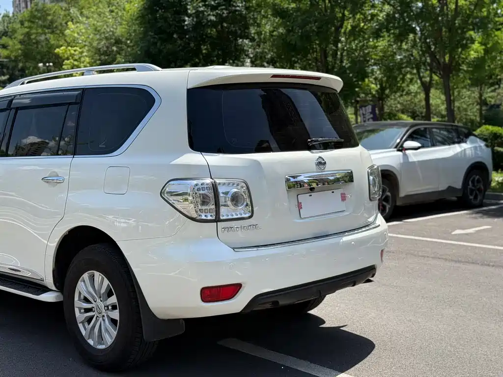 Nissan Patrol 2018 — фото 15