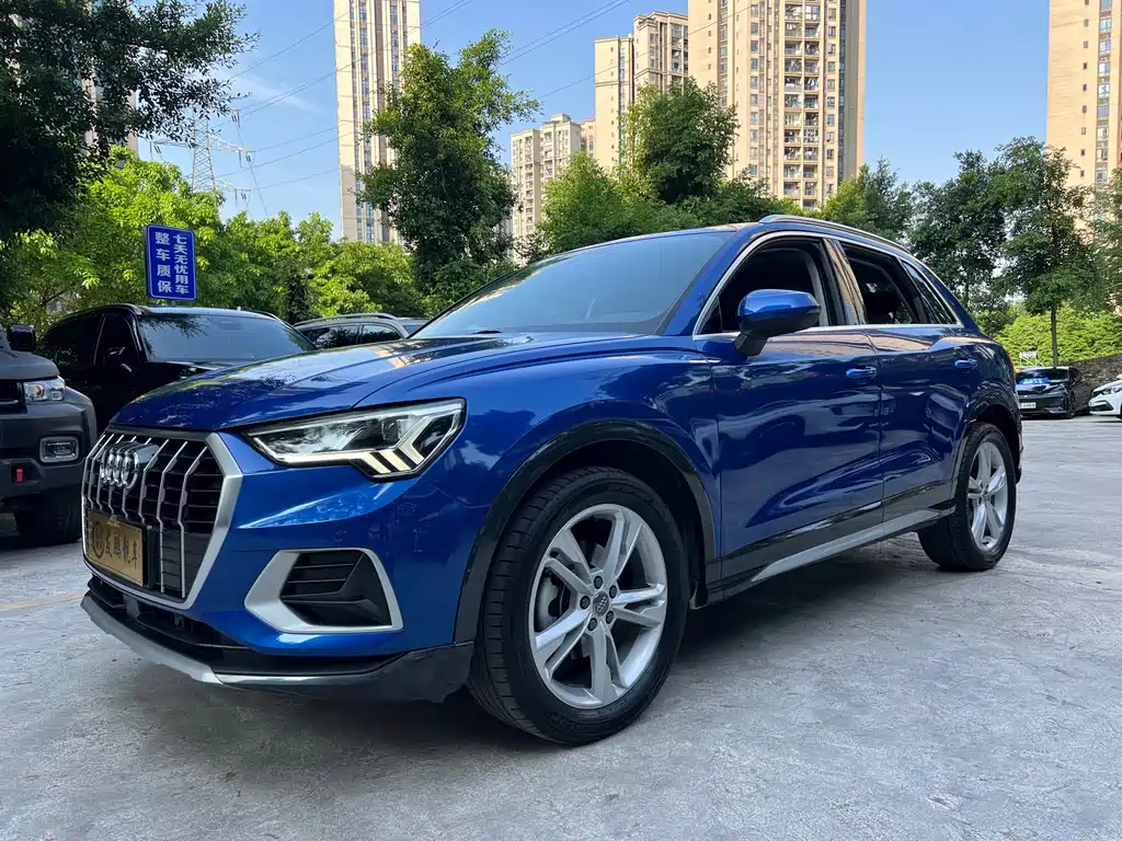 Audi Q3 2020 — фото 1