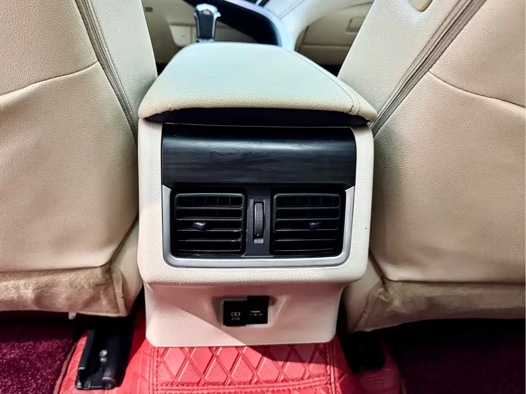 Toyota Camry 2021 — фото 18