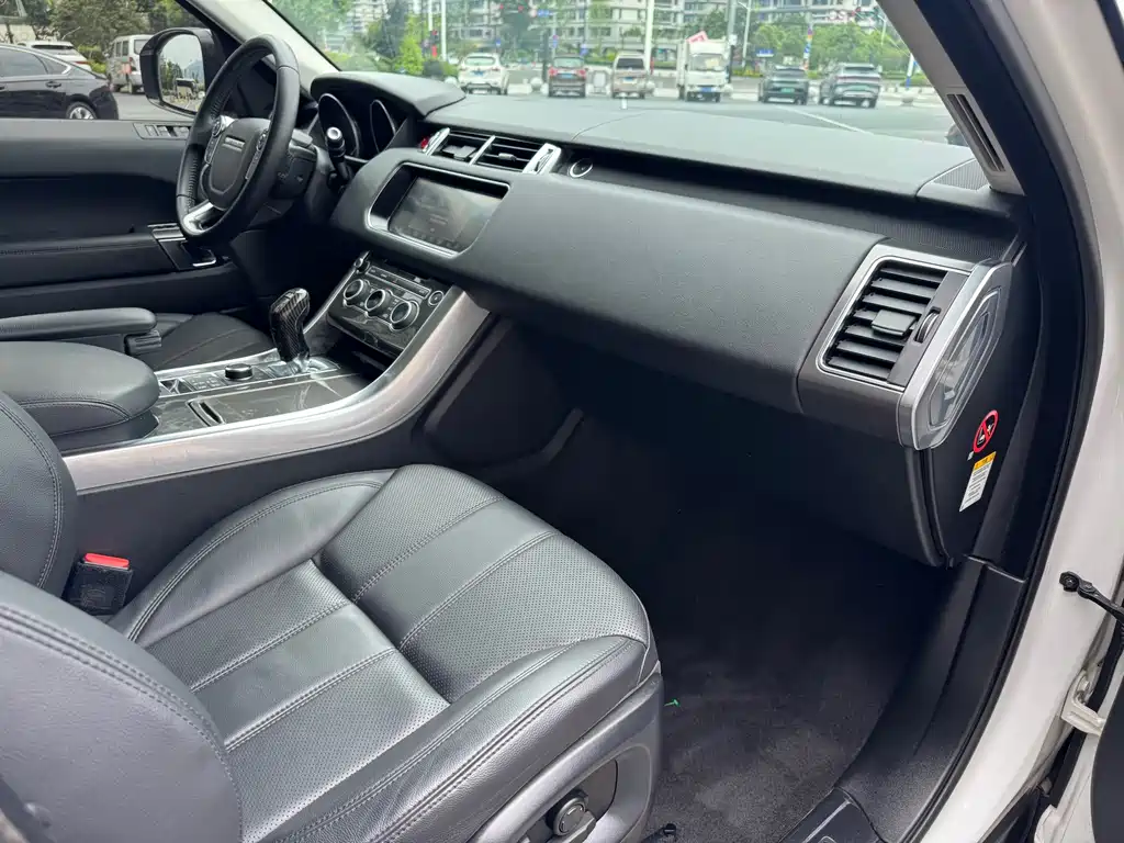 Land Rover Sport 2018 — фото 10