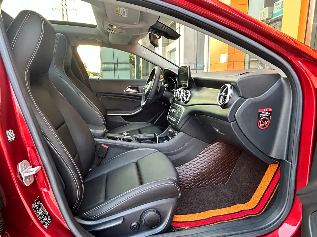 Mercedes-Benz GLA 2018 — фото 11