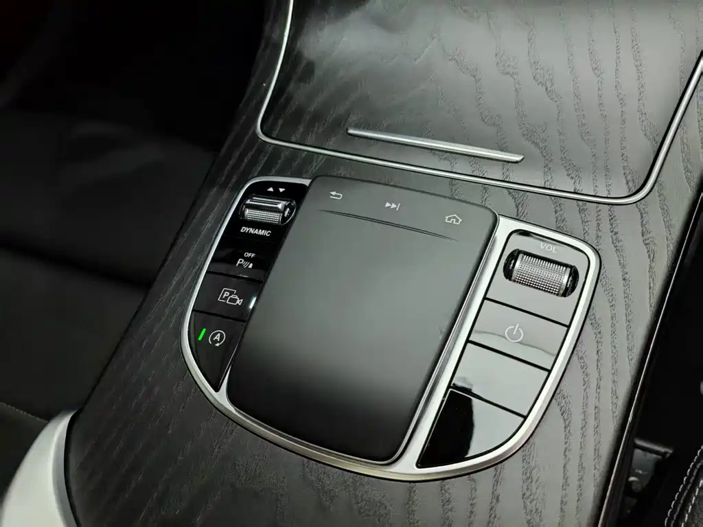 Mercedes-Benz C-Class 2021 — фото 16