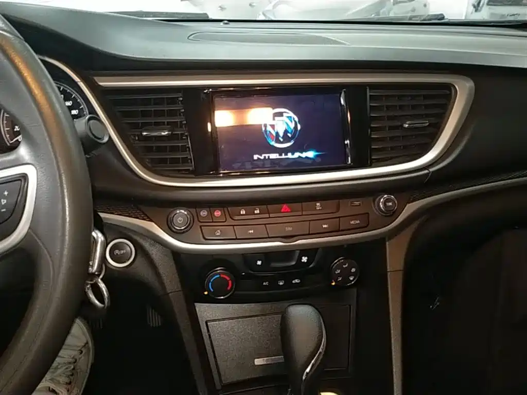 Buick Excelle 2021 — фото 13