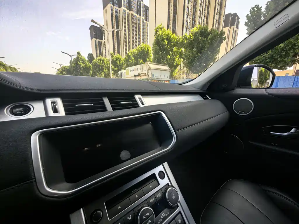 Land Rover Evoque 2018 — фото 8