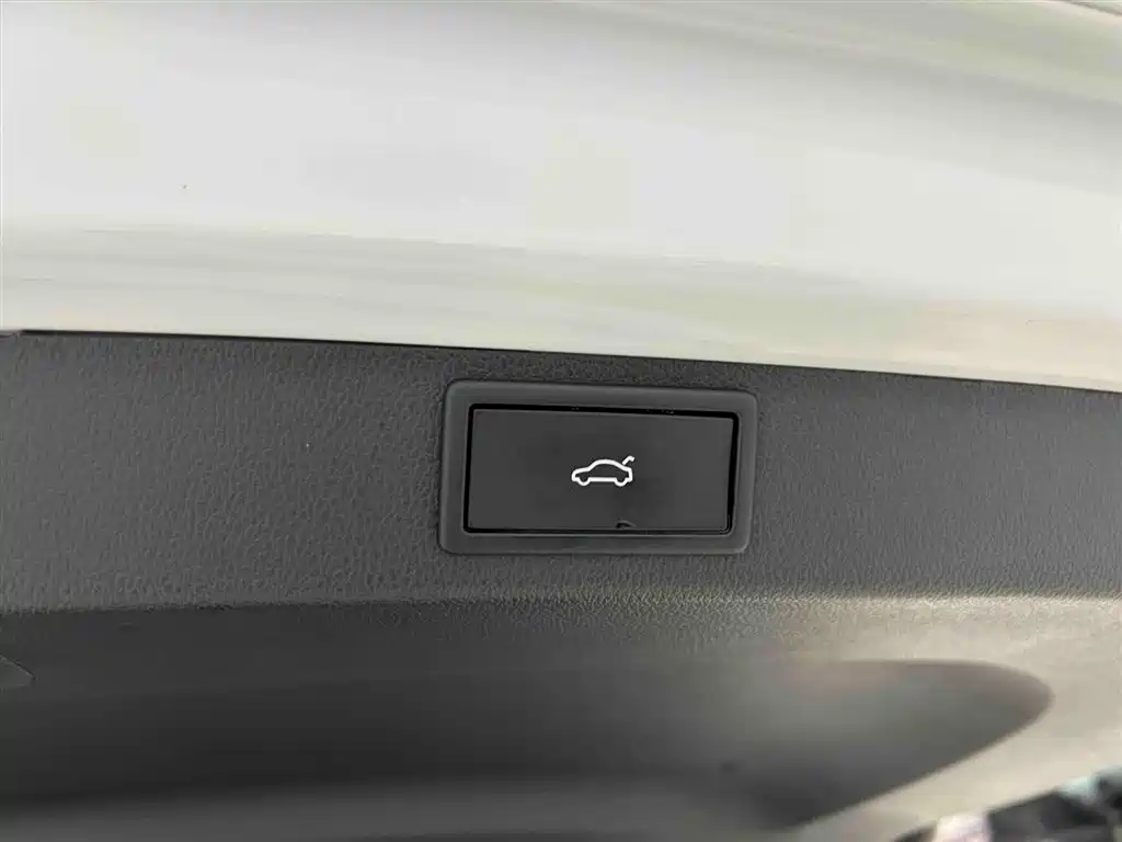 Skoda Karoq 2023 — фото 17