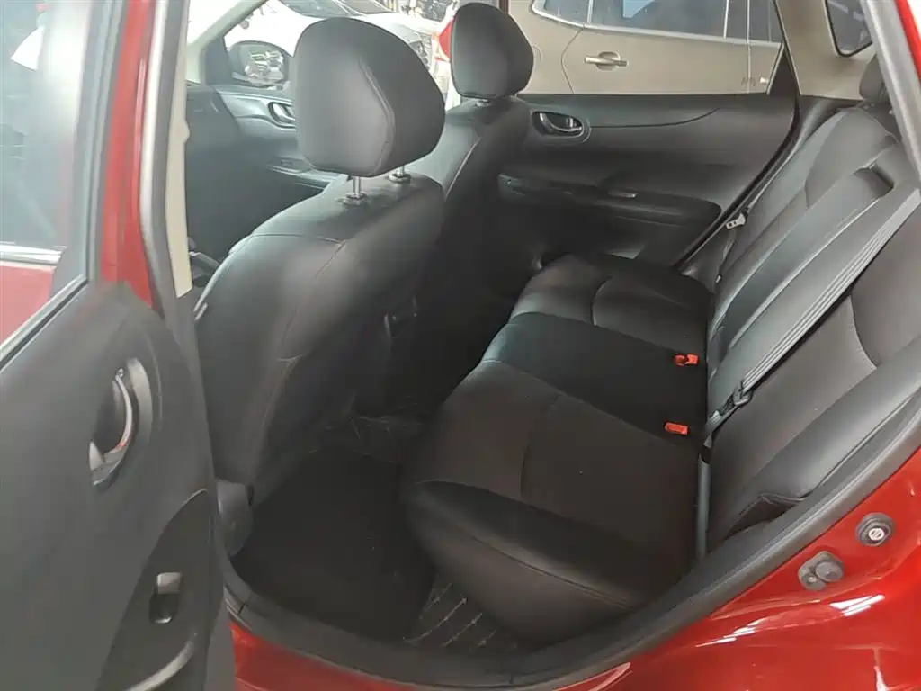 Nissan Tiida 2016 — фото 17