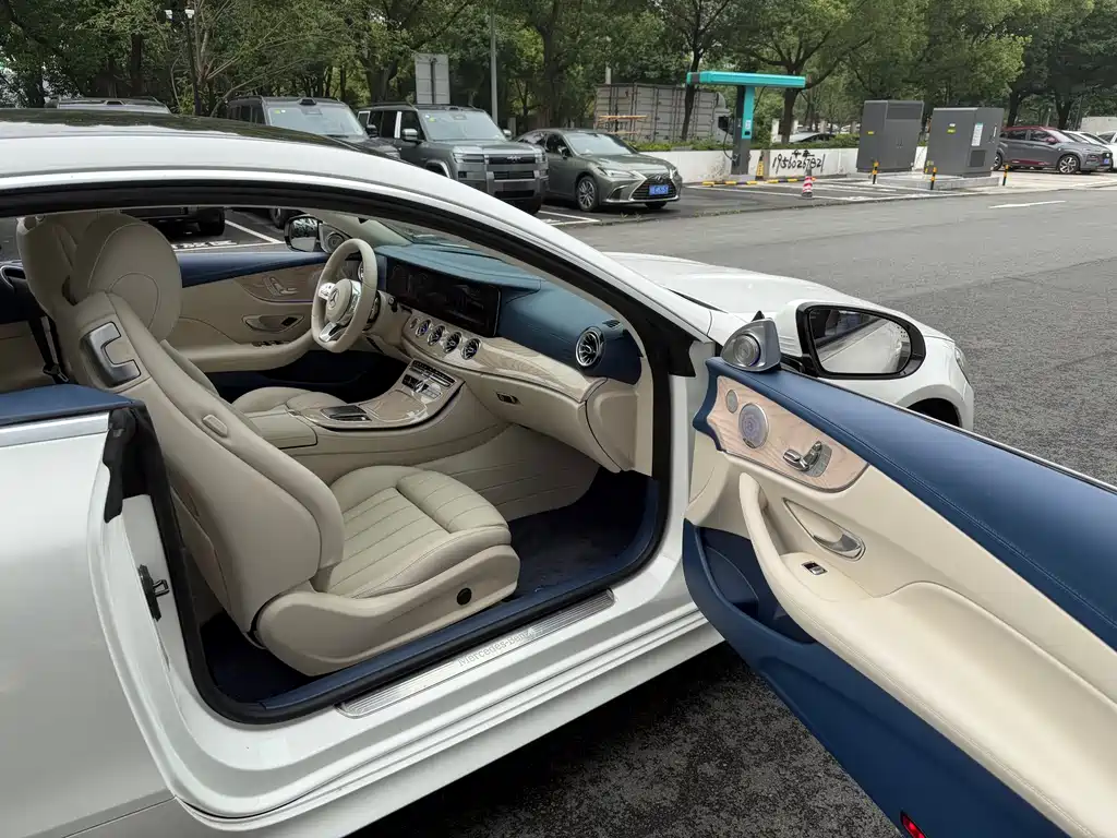 Mercedes-Benz E-Class 2019 — фото 13