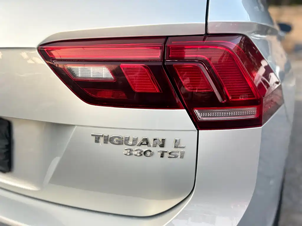 Volkswagen Tiguan L 2017 — фото 9