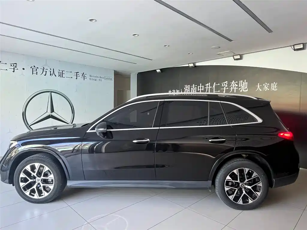 Mercedes-Benz GLC 2023