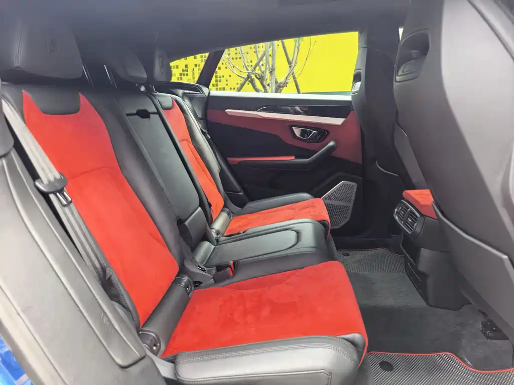 Lamborghini Urus 2019 — фото 17