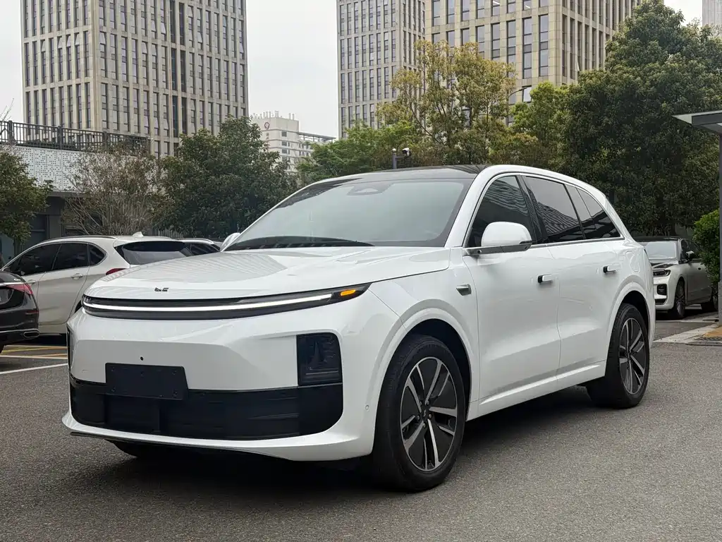 Li Auto Li L6 2025