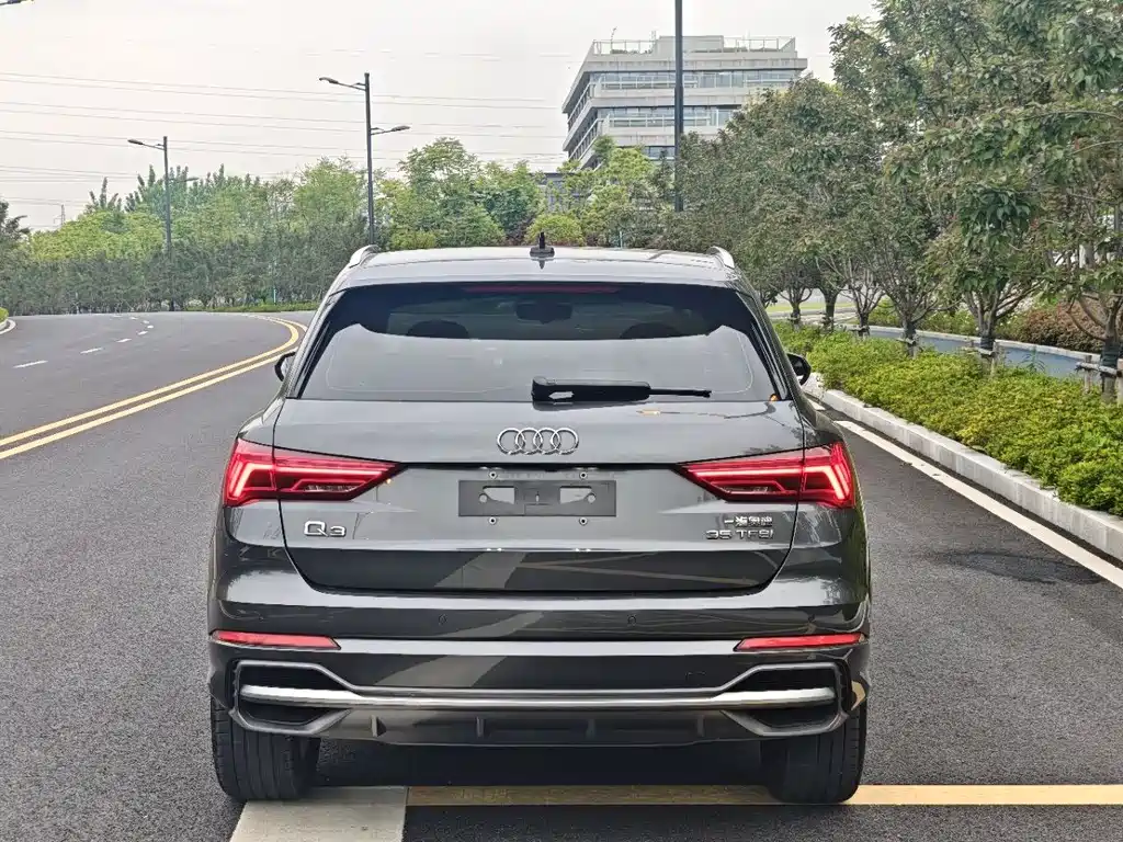 Audi Q3 2023 — фото 16