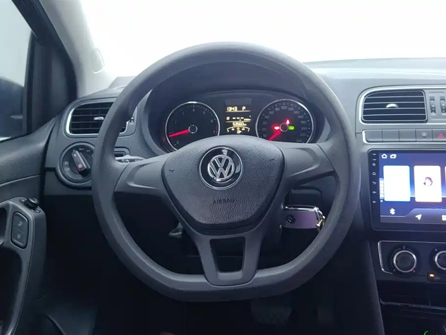 Volkswagen Polo 2016 — фото 15