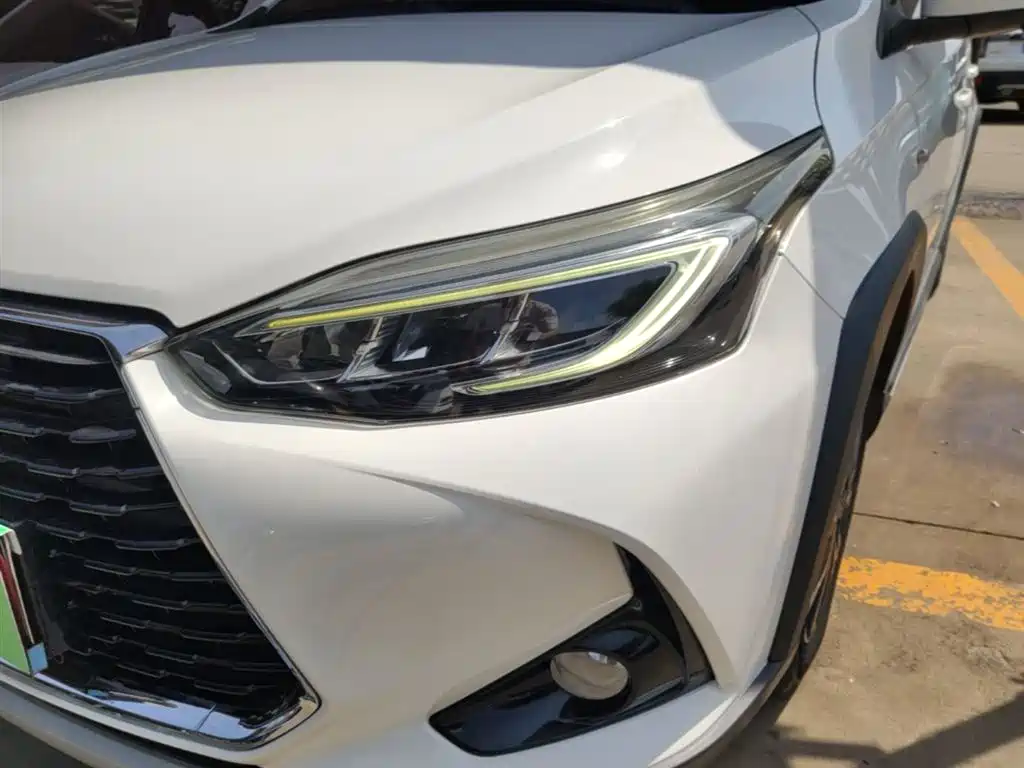 Toyota Yaris L 2020 — фото 24