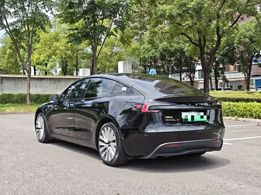 Tesla Model 3 2023 — фото 9