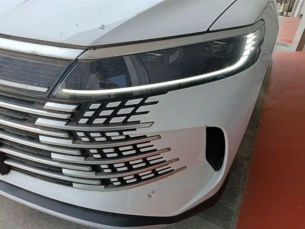 BYD Seal 05 DM-i 2024 — фото 24