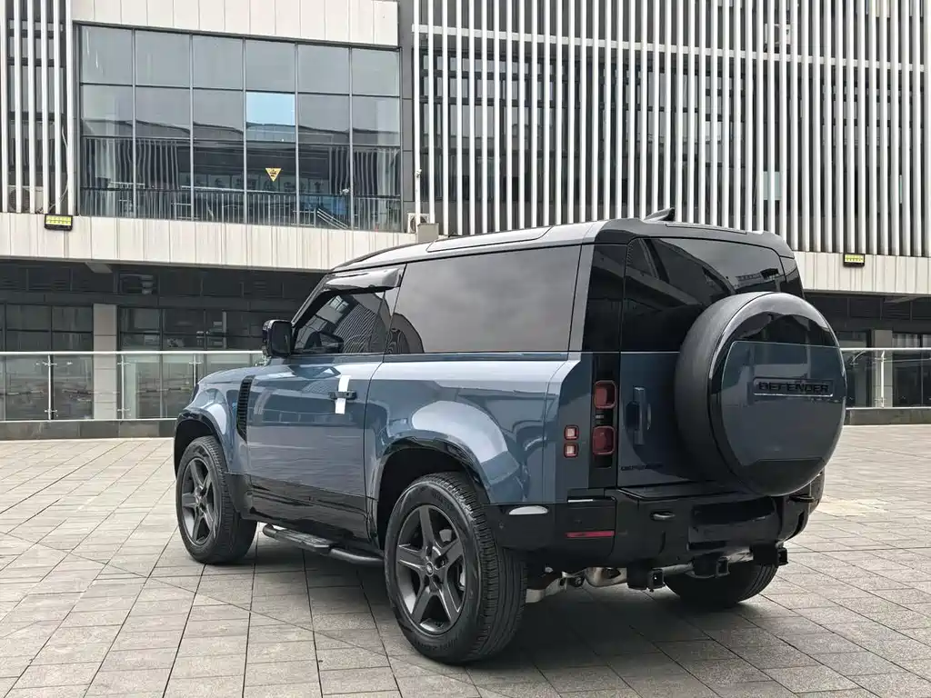 Land Rover Defender 2022 — фото 8