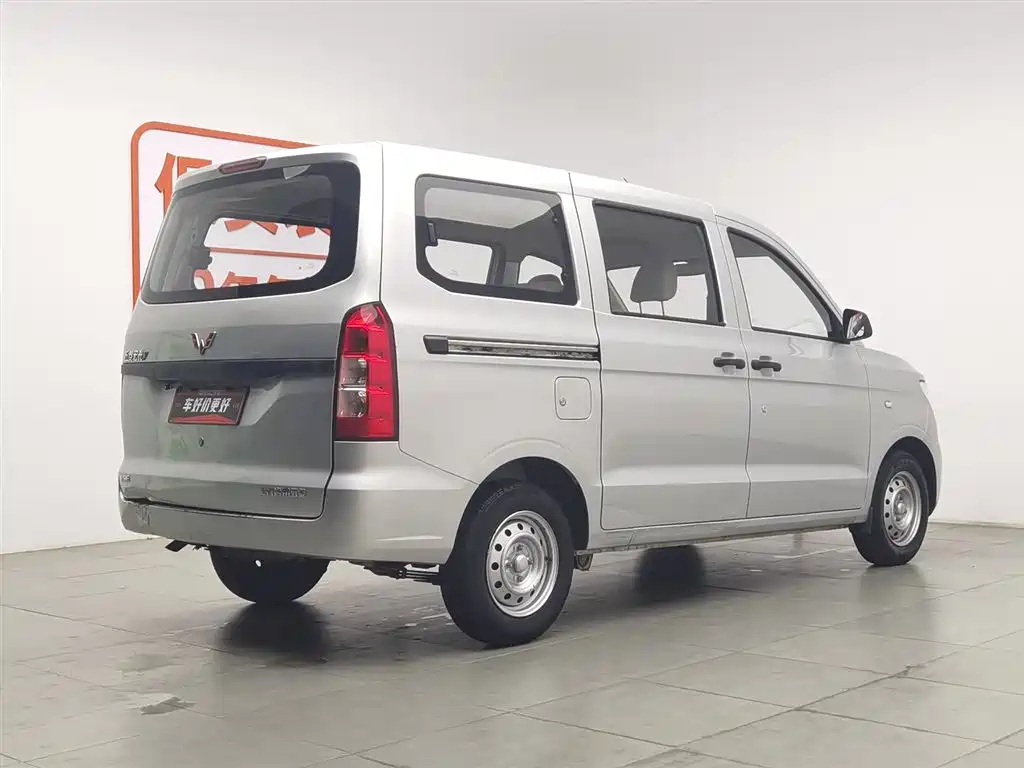Wuling Hongguang V 2022 — фото 2
