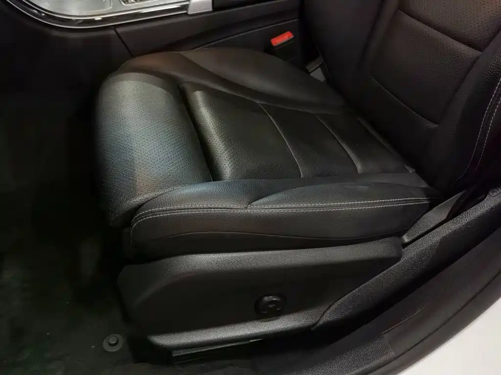Mercedes-Benz C-Class 2020 — фото 20