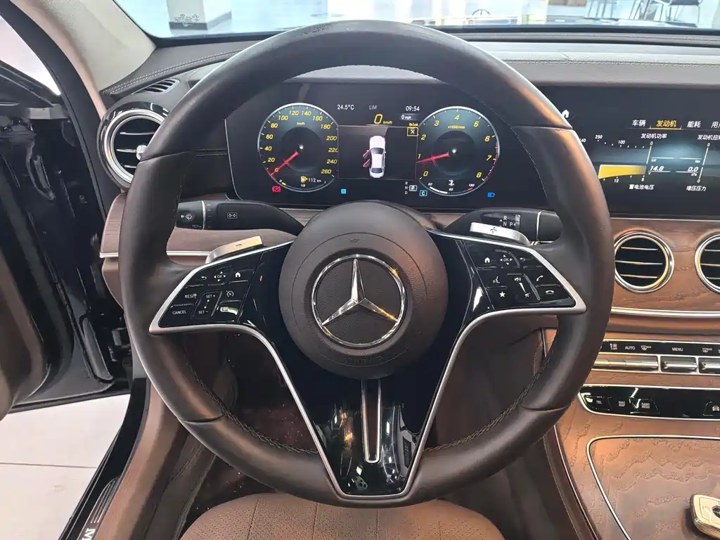 Mercedes-Benz E-Class 2023 — фото 5