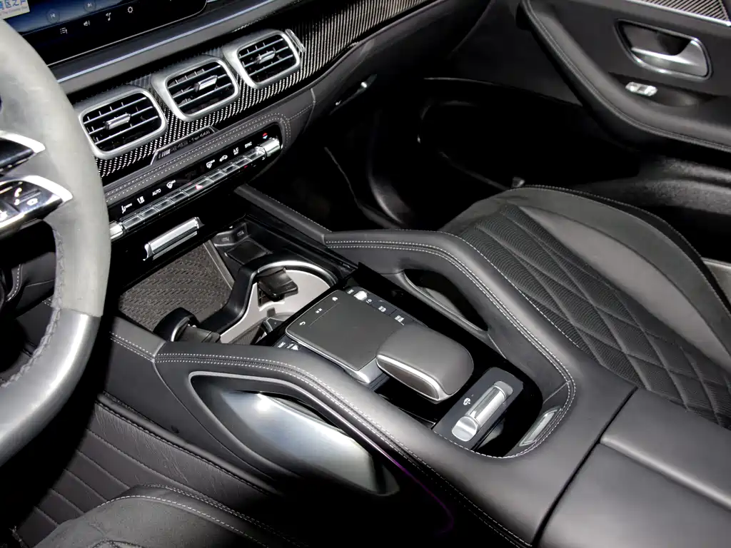 Mercedes-Benz GLS AMG 2024 — фото 12