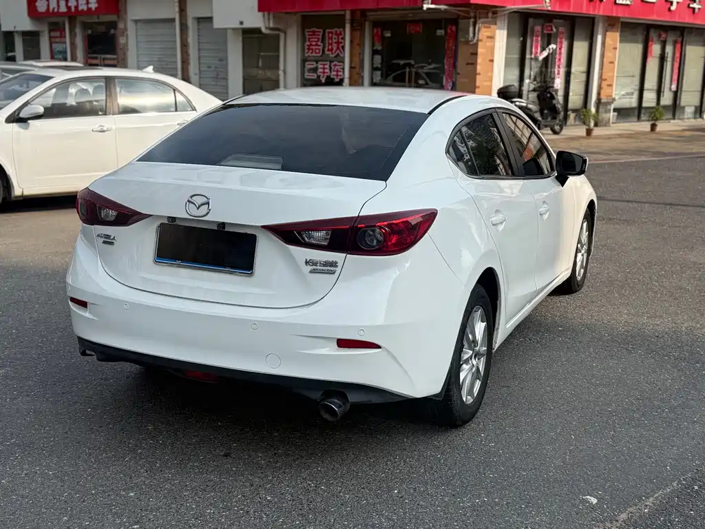 Mazda 3 Axela 2016 — фото 9