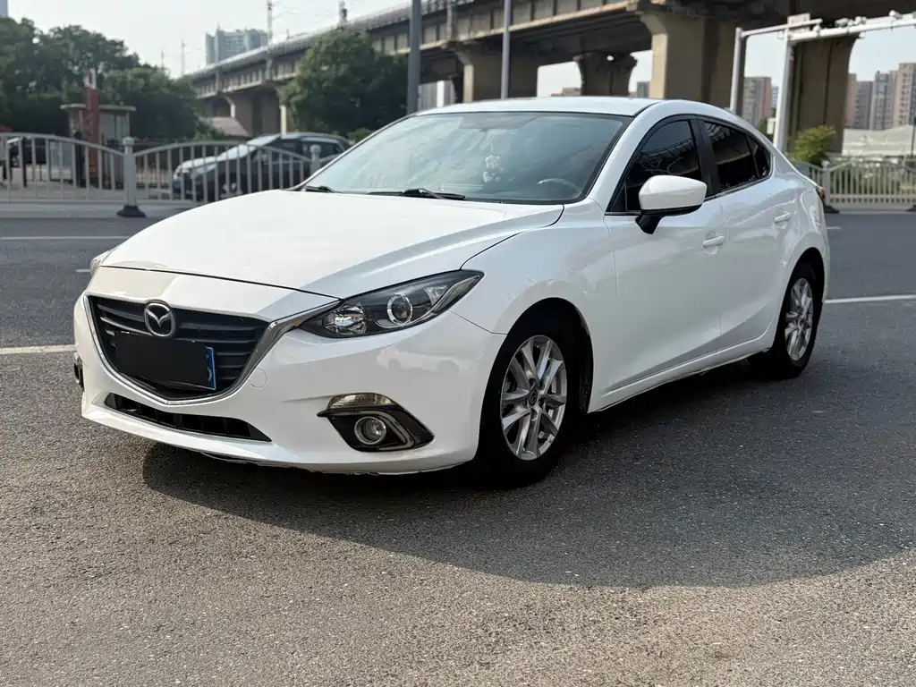 Mazda 3 Axela 2016